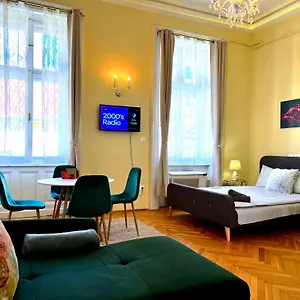 N38 By Small Apartman